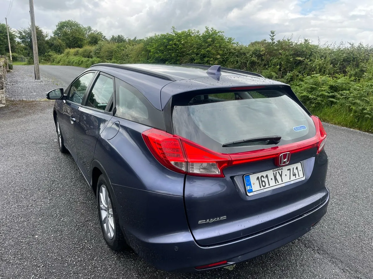 2016 honda civic estate - Image 4