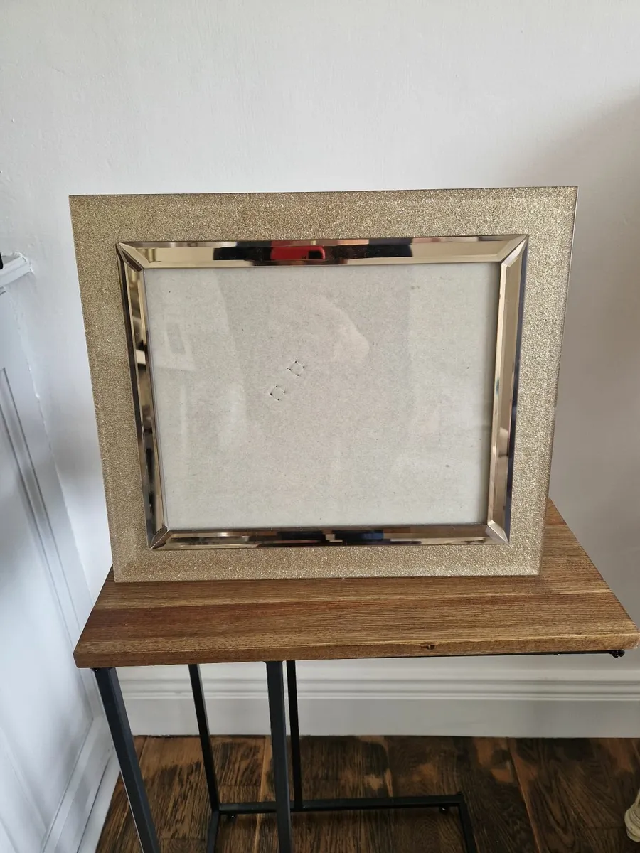 Gold coloured Photo frame - Image 2