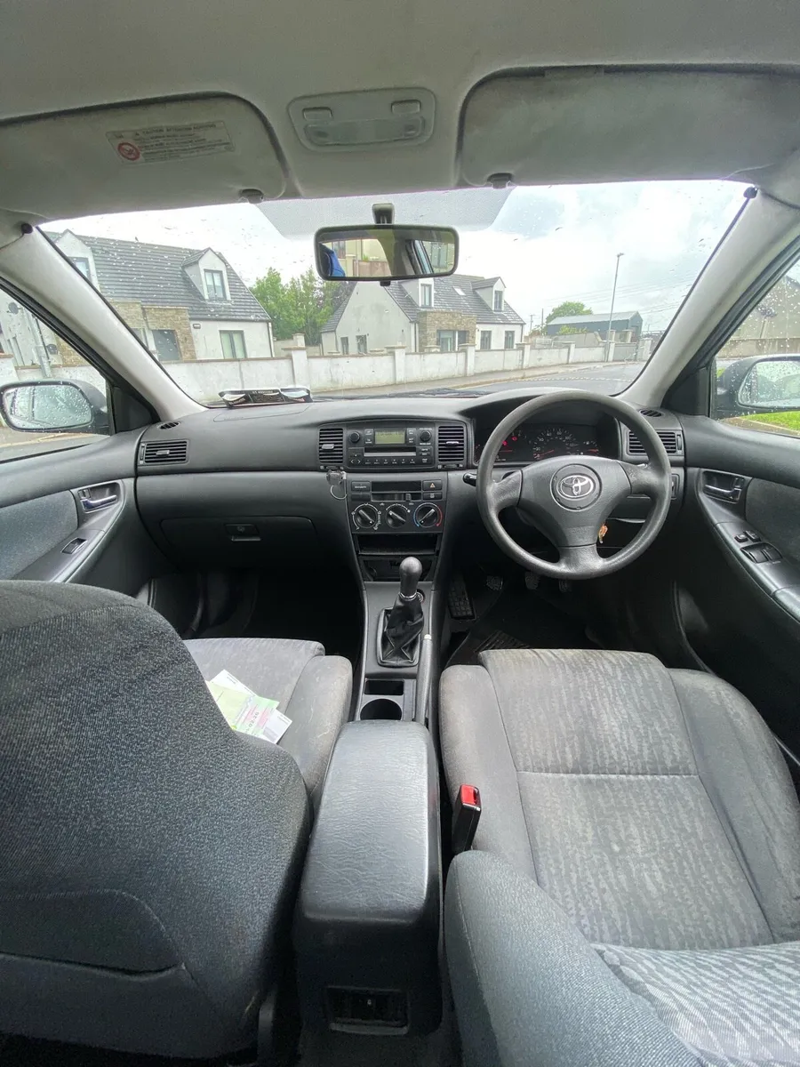Toyota Corolla - Image 2