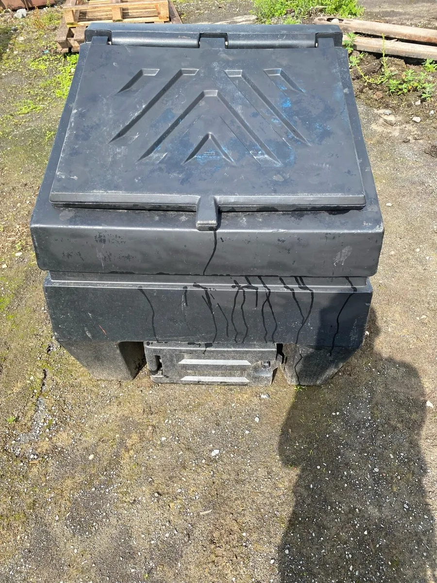 Coal bunker&Stove - Image 1
