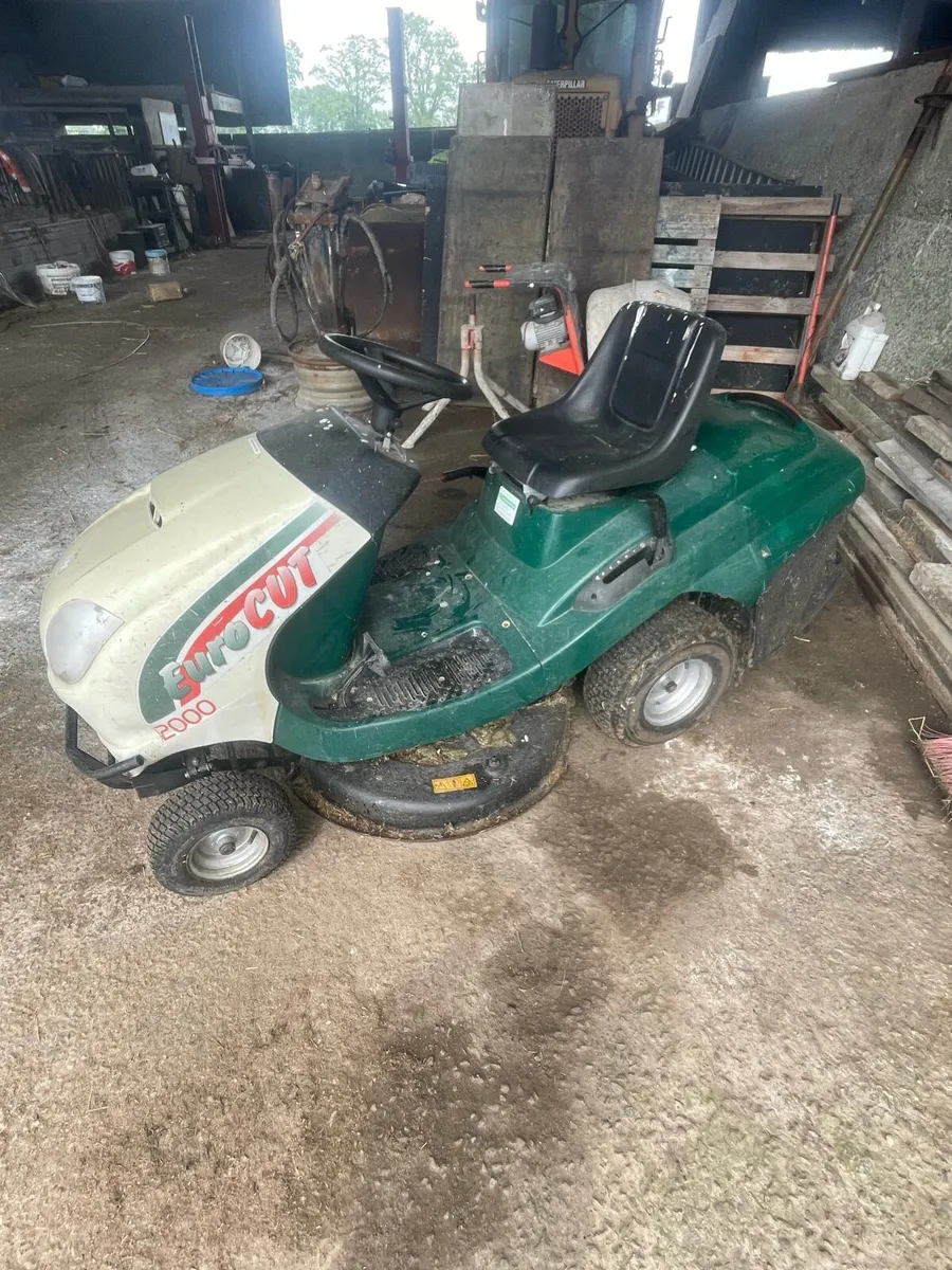 Ride on lawn mower - Image 3