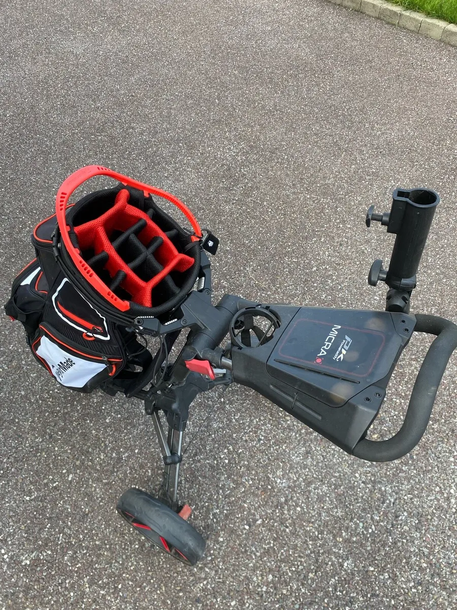 Golf trolley and taylormade bag - Image 2