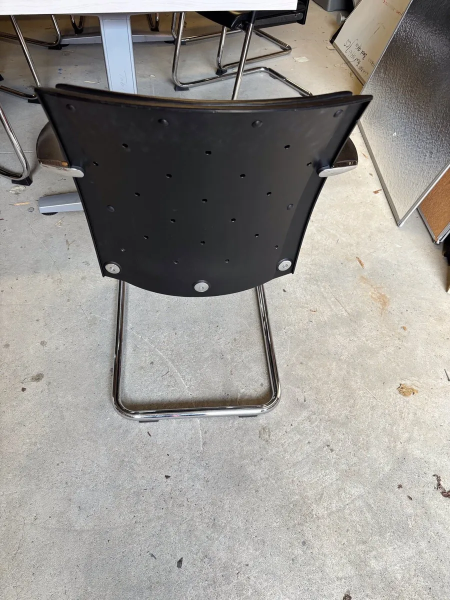 Conference table and chairs - Image 3