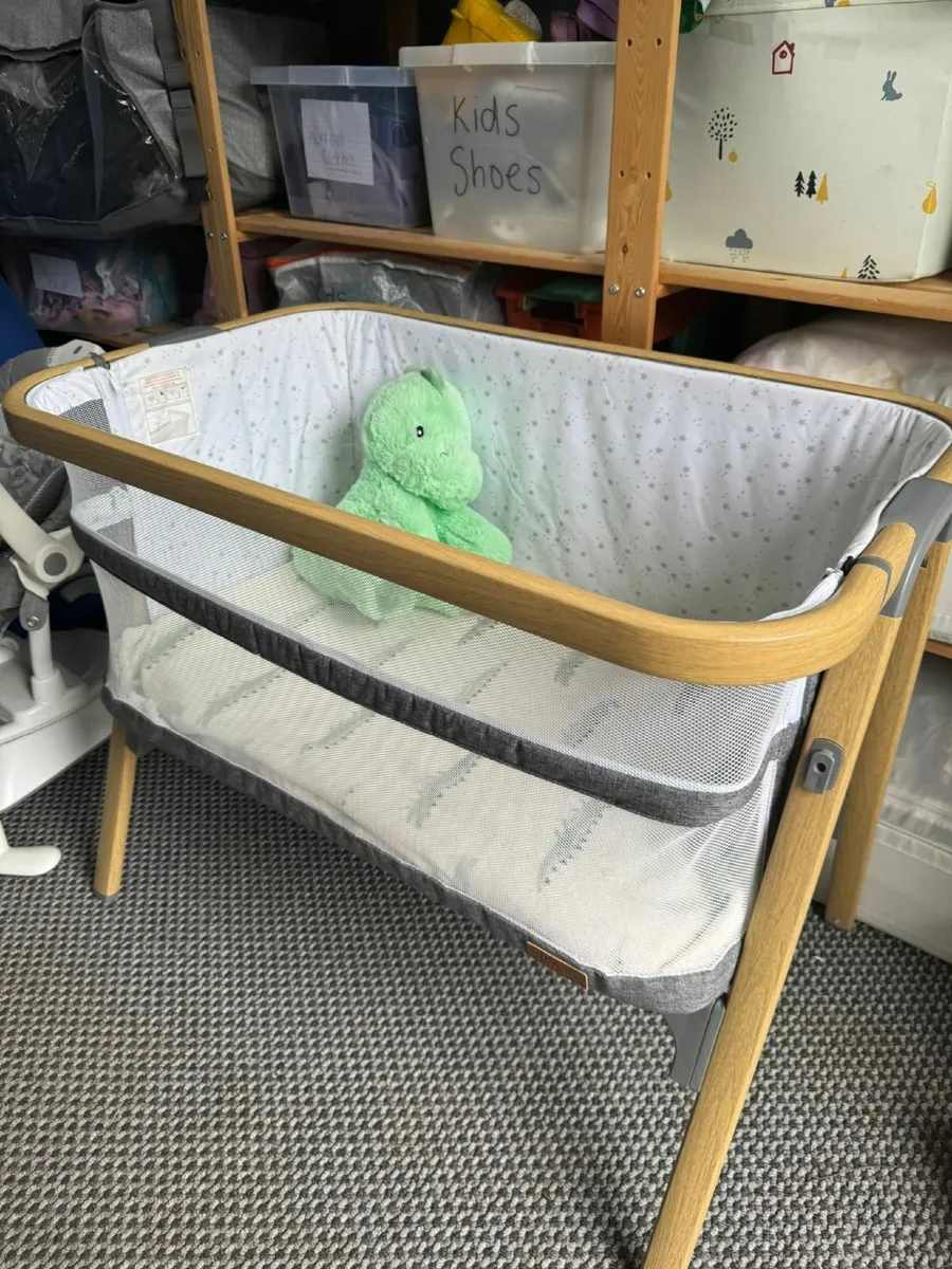 Baby Elegance Crib - Image 2