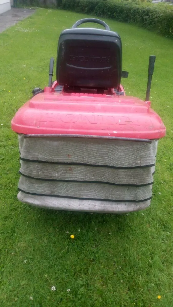 HONDA HYDROSTATIC MOWER - Image 2