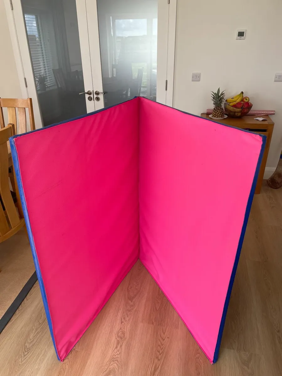 Beemat Folding Gymnastics Lightweight Mat - Image 2