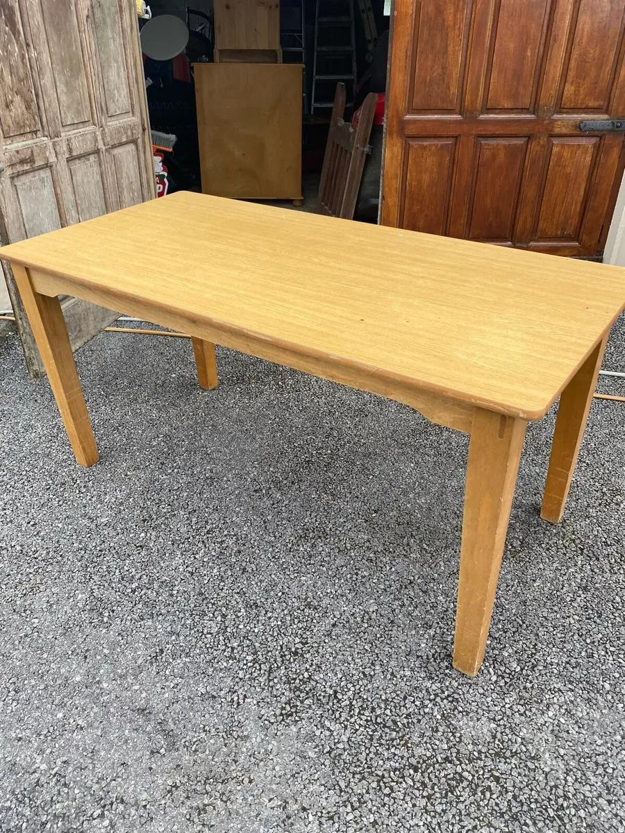 Kitchen table - Image 2