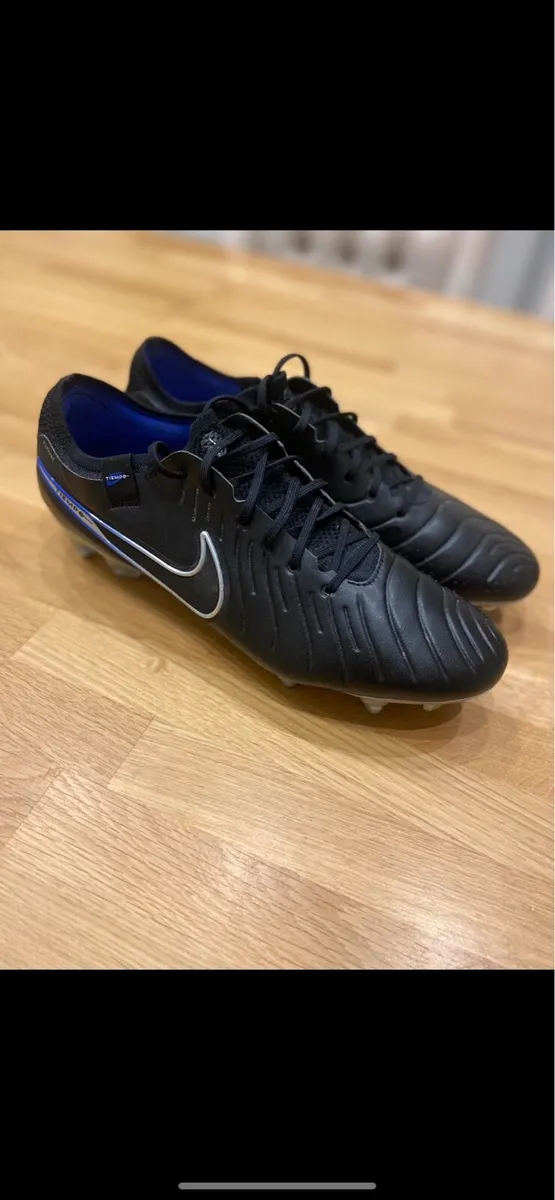 Nike Tiempo Soft Ground Size 11 - Image 1