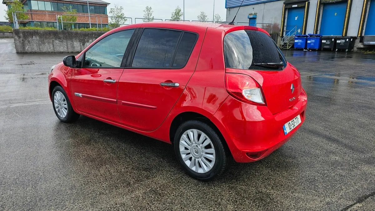 Renault Clio 2010 1.2 16v AUTOMATIC Highspecs - Image 3