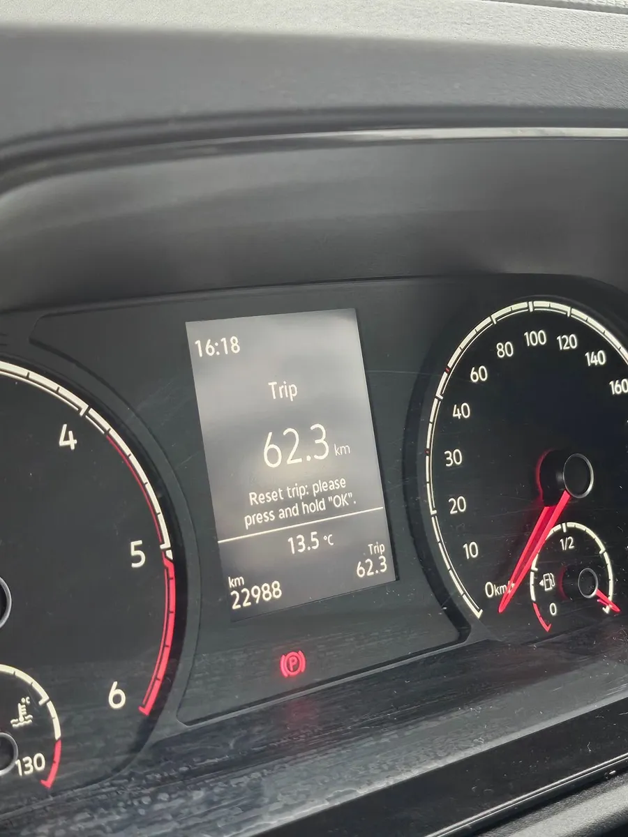 Volkswagen Caddy 2022. 24k kms - Image 2