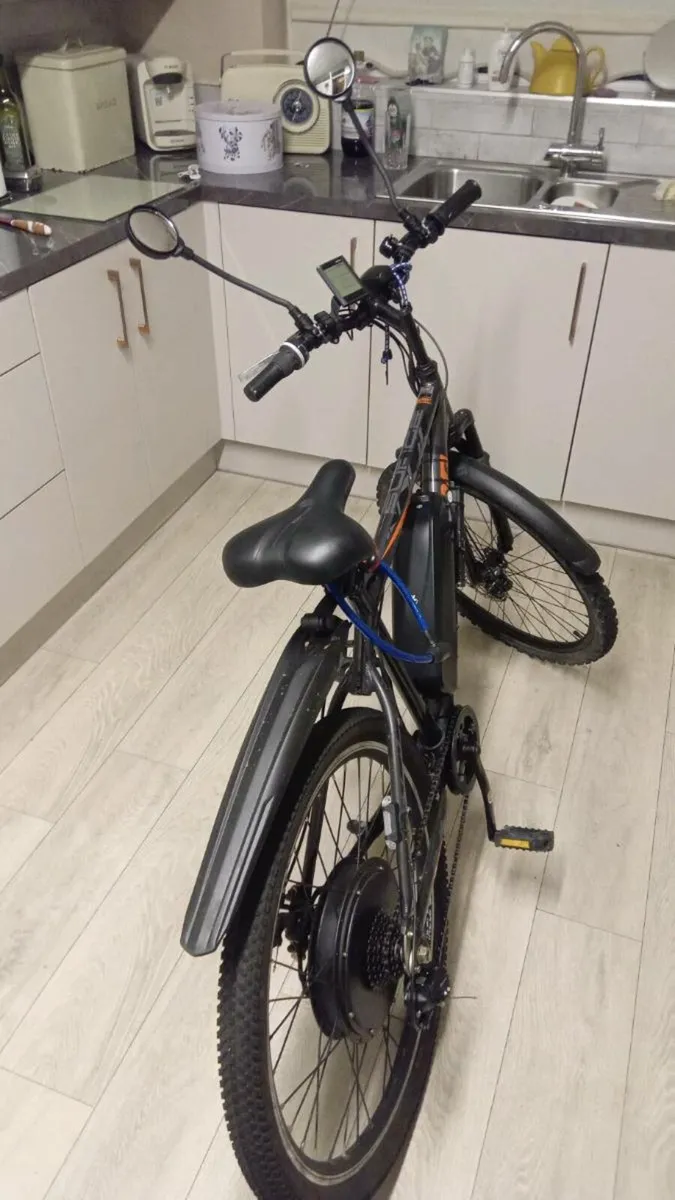 Mounting bike - Image 1