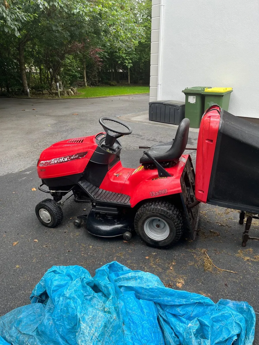Ride on lawnmower - Image 2