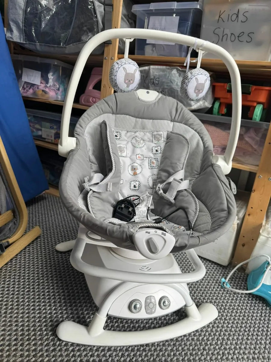 Joie Sansa 2-in-1 Portable Rocker and Baby Swing - Image 2