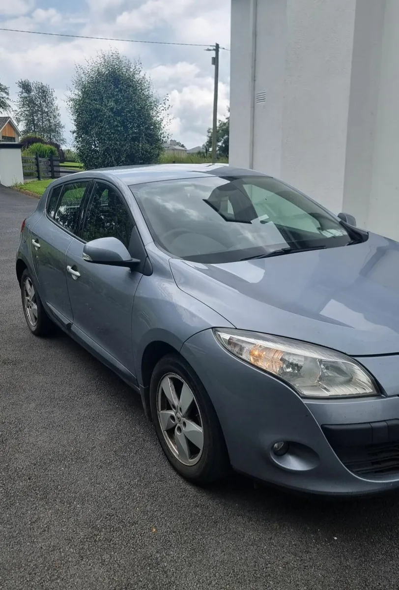 Renault Megane 2011 - Image 2