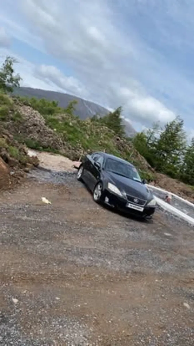 Lexus is220d - Image 2