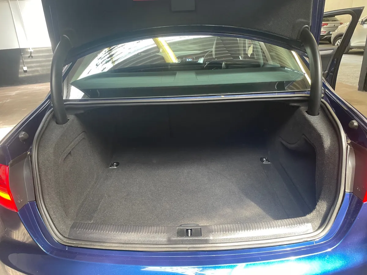 142 Audi A 4 -2 litre TDI -Manual - Image 3