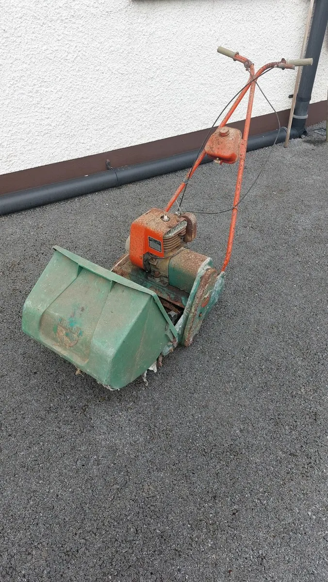 Lawnmower for sale - Image 1