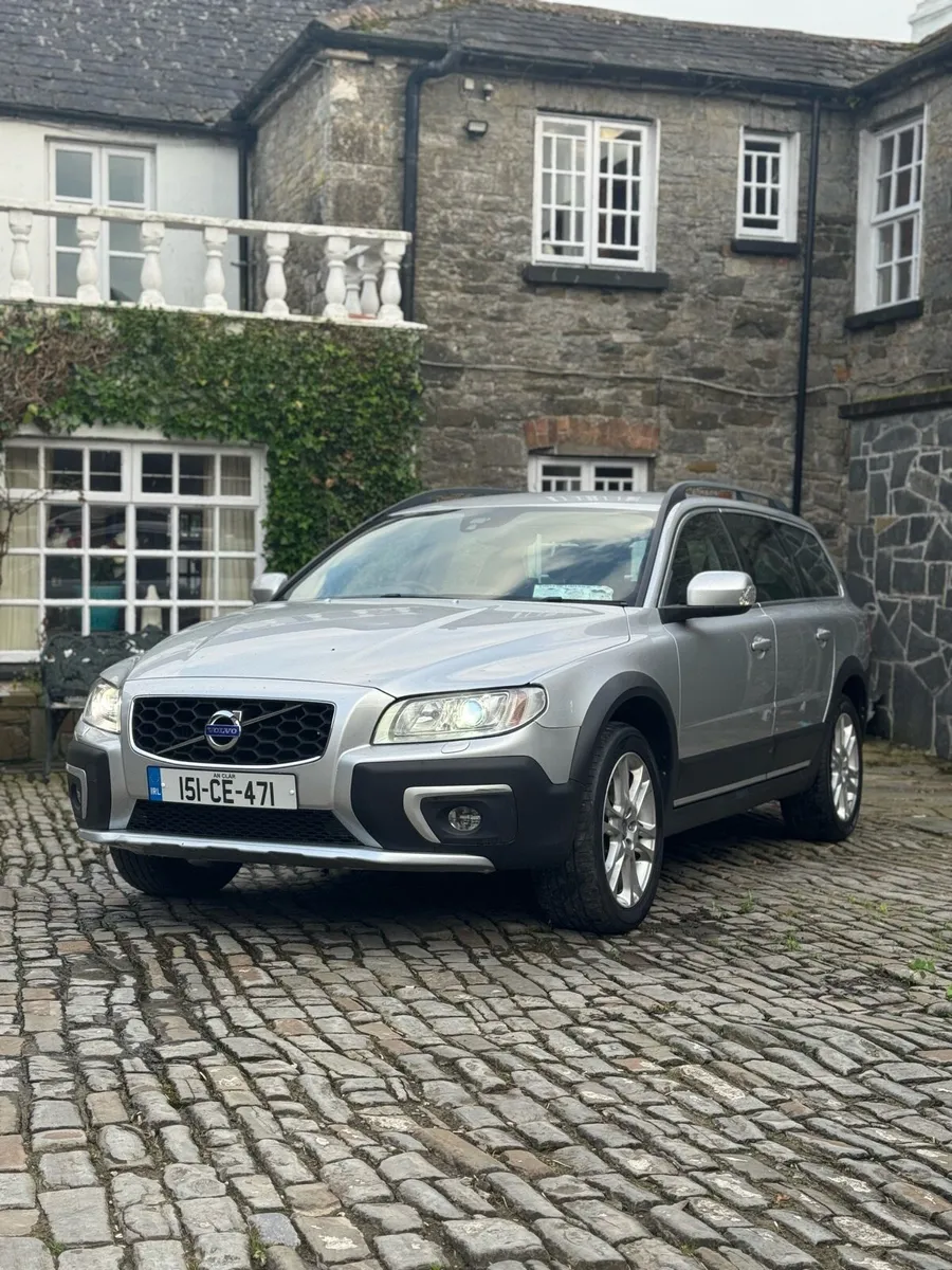 Volvo Xc70 (4x4 AWD) - Image 1