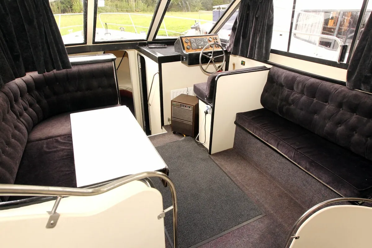 Cruiser boat - Image 3