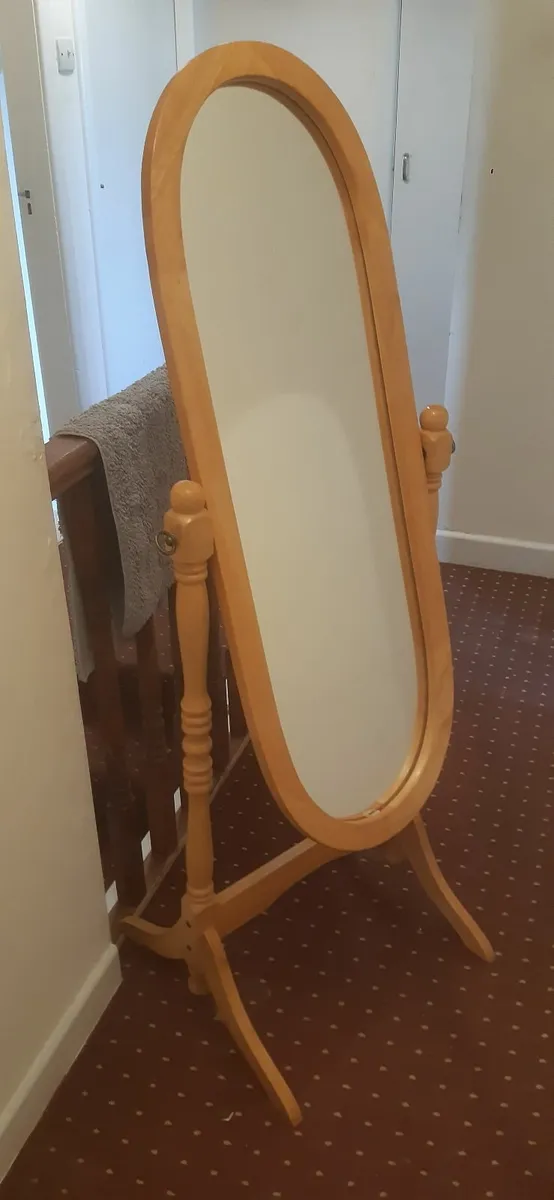 Mirror - Free standing - Image 1