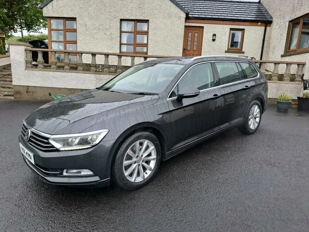 2019 volkswagen passat business edition - Image 2