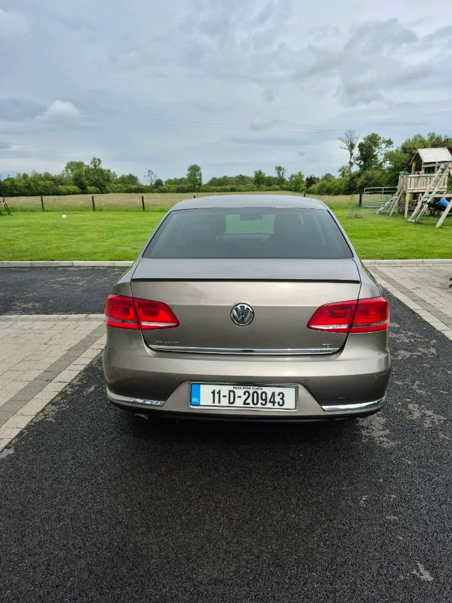Car - Image 4