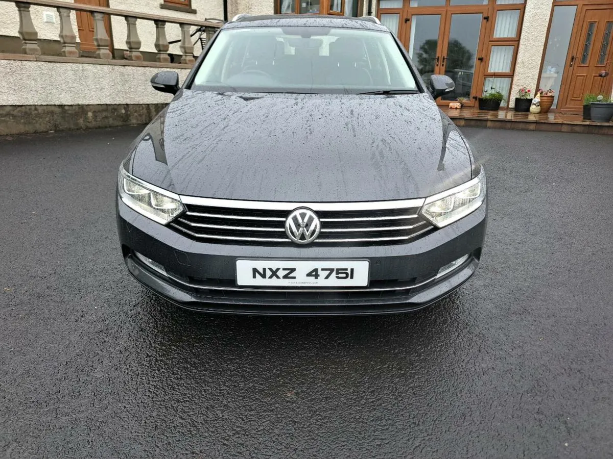 2019 volkswagen passat business edition - Image 3
