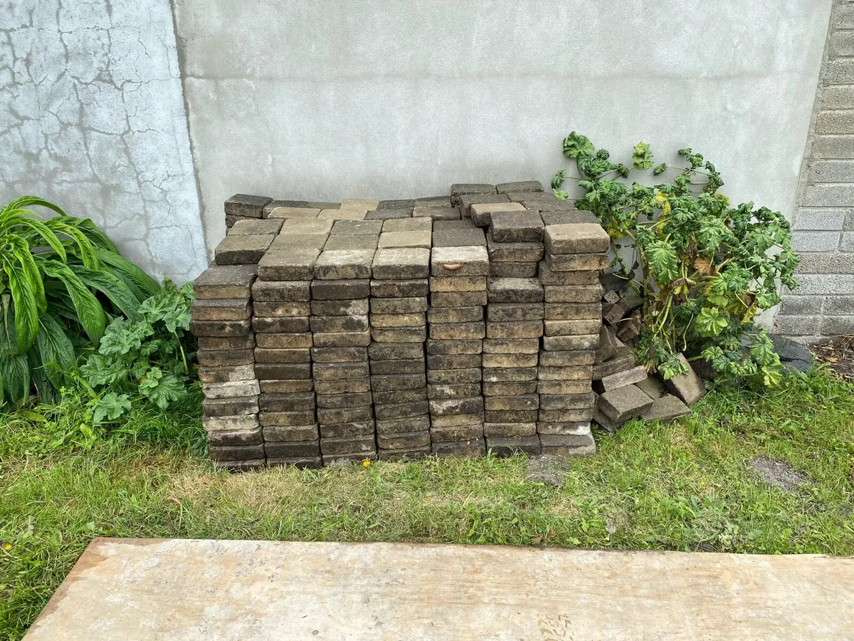 Cobbles - Image 2