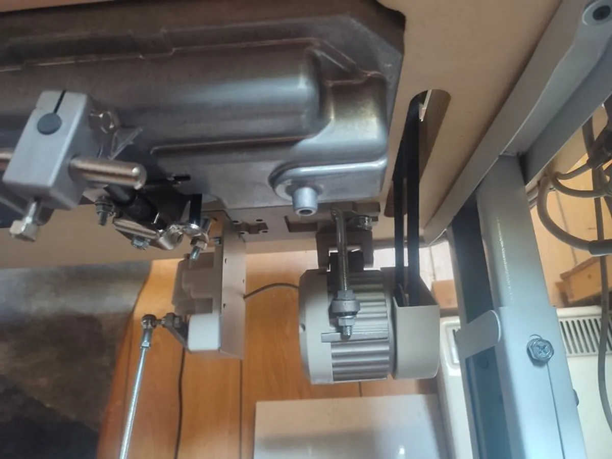 Juki DU-1181N Sewing Machine - Image 4