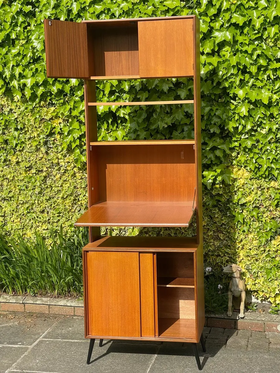 Mid century G plan book & display - Image 1