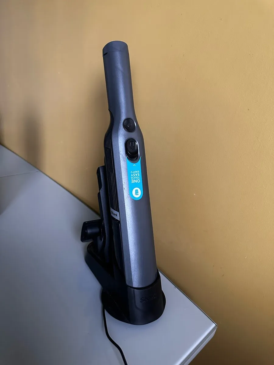 Shark Vaccum cleaner - Image 2