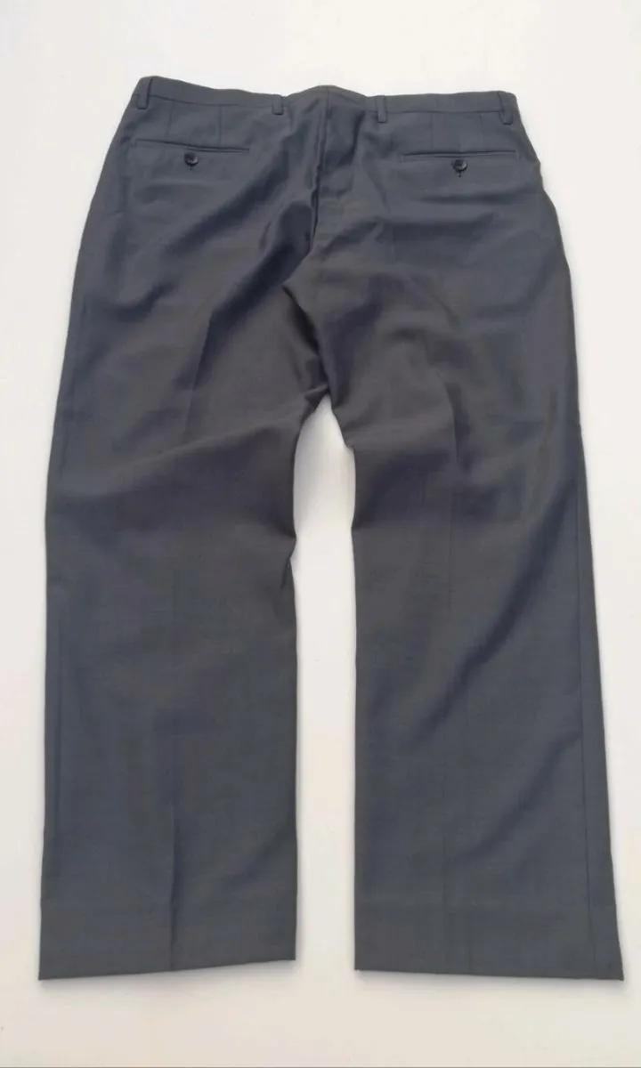 3 piece Benetti tailored fit mens Grey suit - Image 4