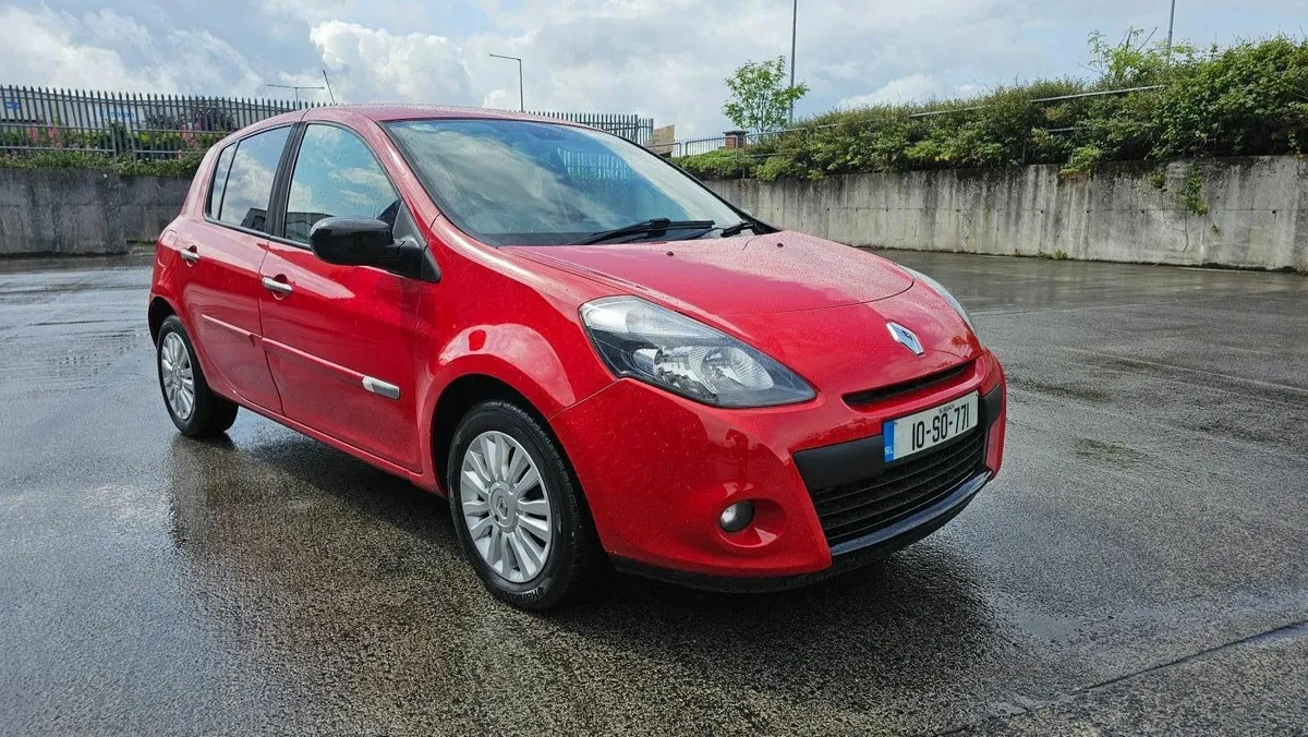 Renault Clio 2010 1.2 16v AUTOMATIC Highspecs - Image 1