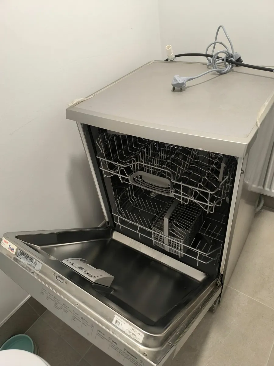 Dish washer - Image 2