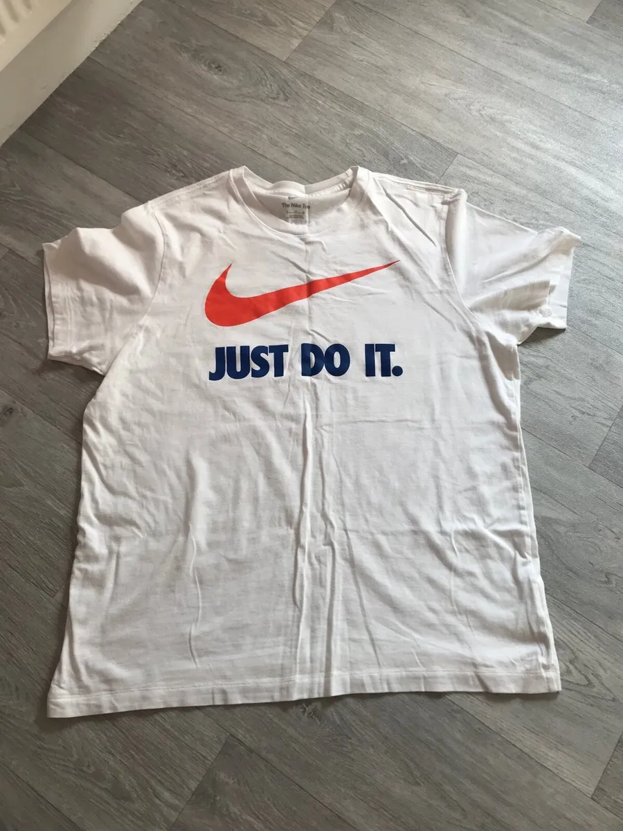 6 Mens t-shirts - Image 1
