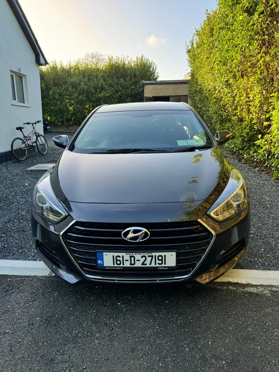 Hyundai i40 1.7 EXECUTIVE - Image 1