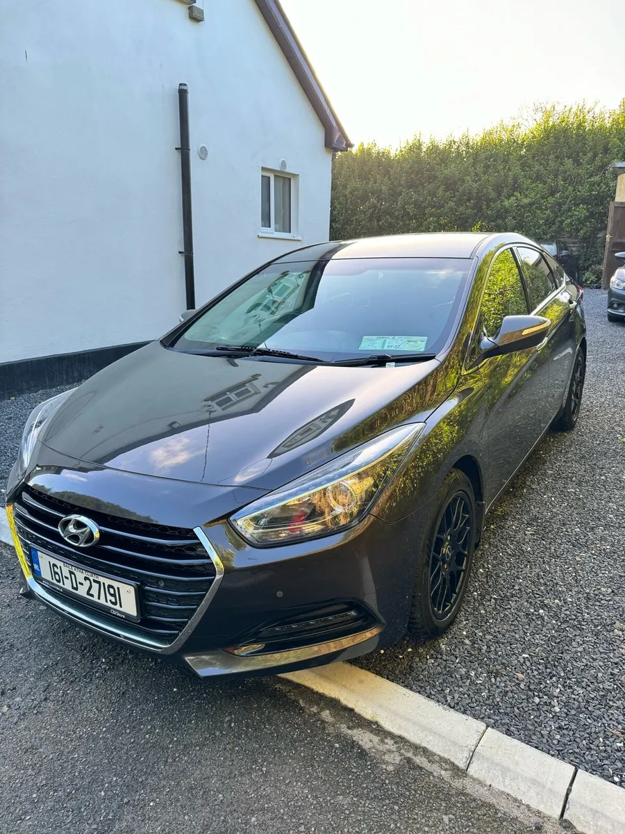 Hyundai i40 1.7 EXECUTIVE - Image 2
