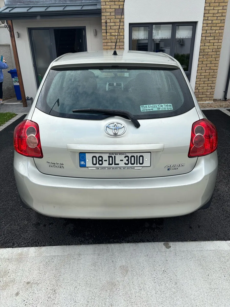 08 Toyota Auris - Image 3