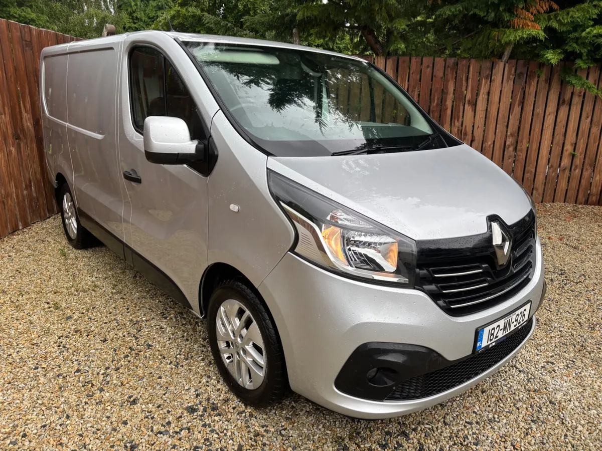 2018 RENAULT TRAFIC SPORT - Image 2