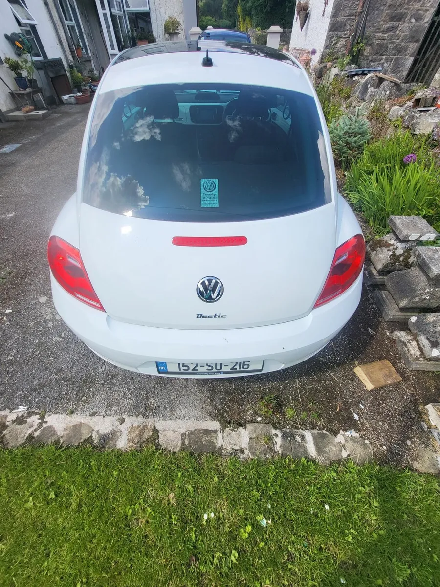 Volkswagen Beetle 2015 - Image 2