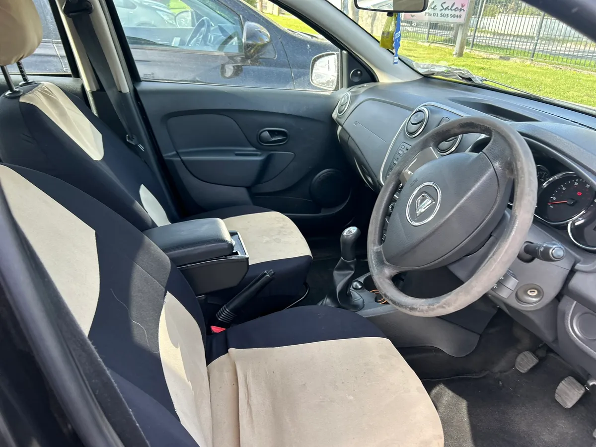 Dacia Sandero Stepway and 1.0 Petrol nct1/26 - Image 4