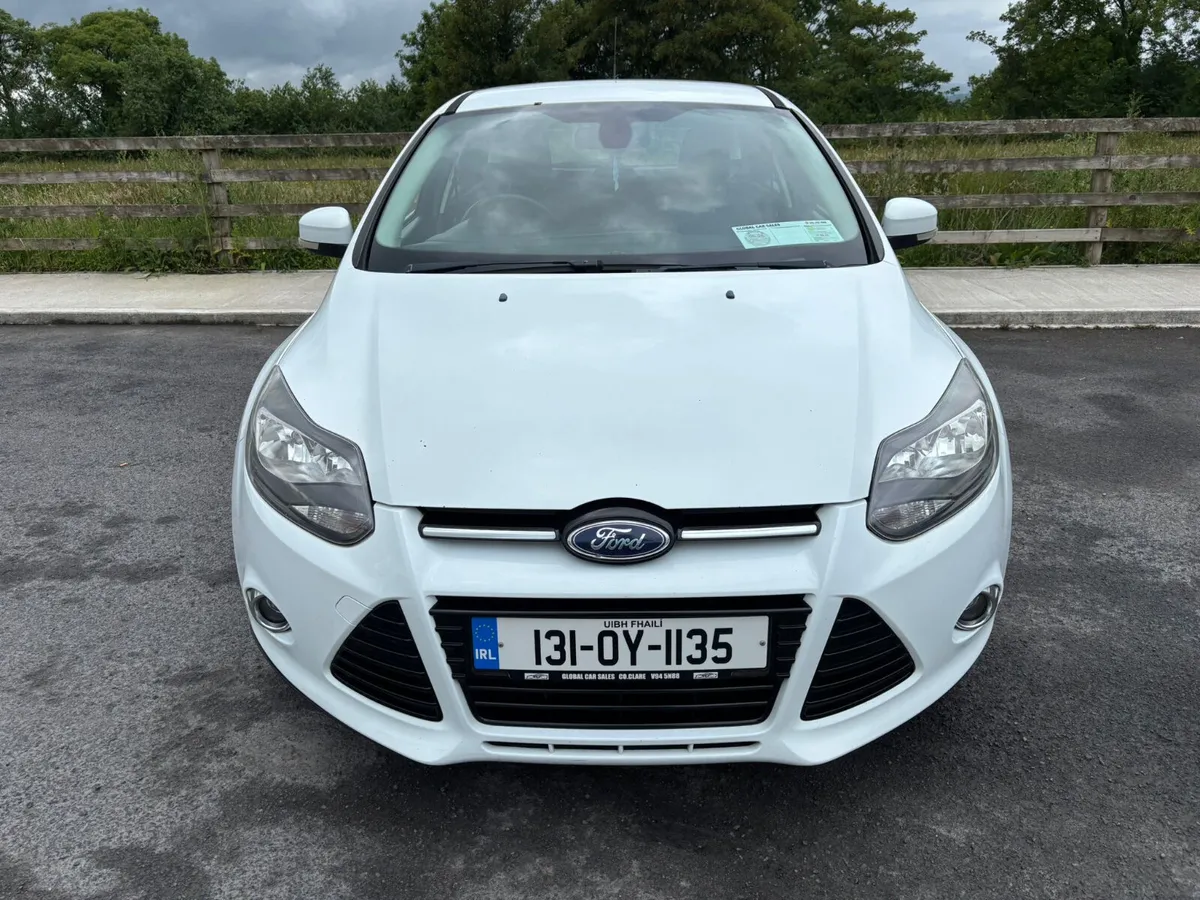 Ford Focus 2013 - Image 2