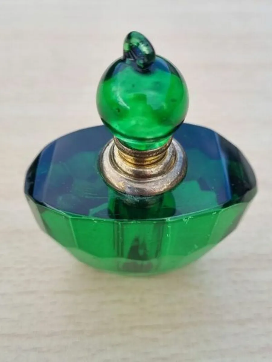 Art Deco Green Perfume Bottle - Image 3