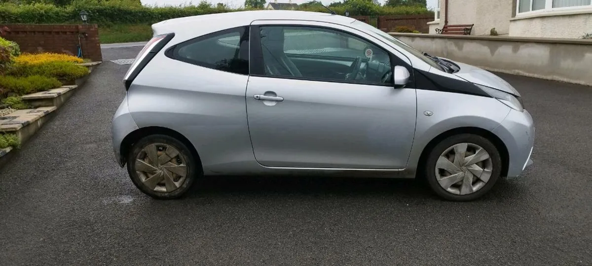 2016 Toyota Aygo 1.0 vvti X-Play €3250euro - Image 4