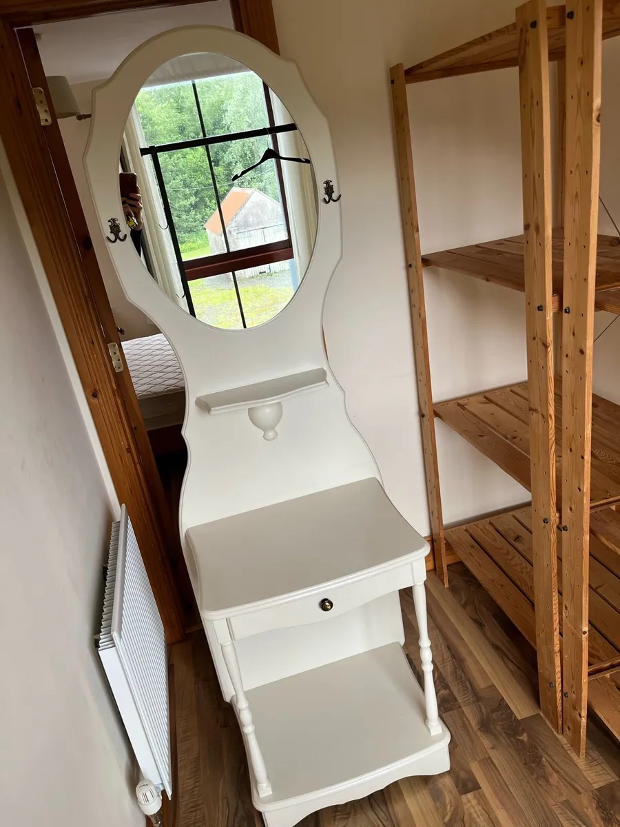 Tall dresser - Image 1