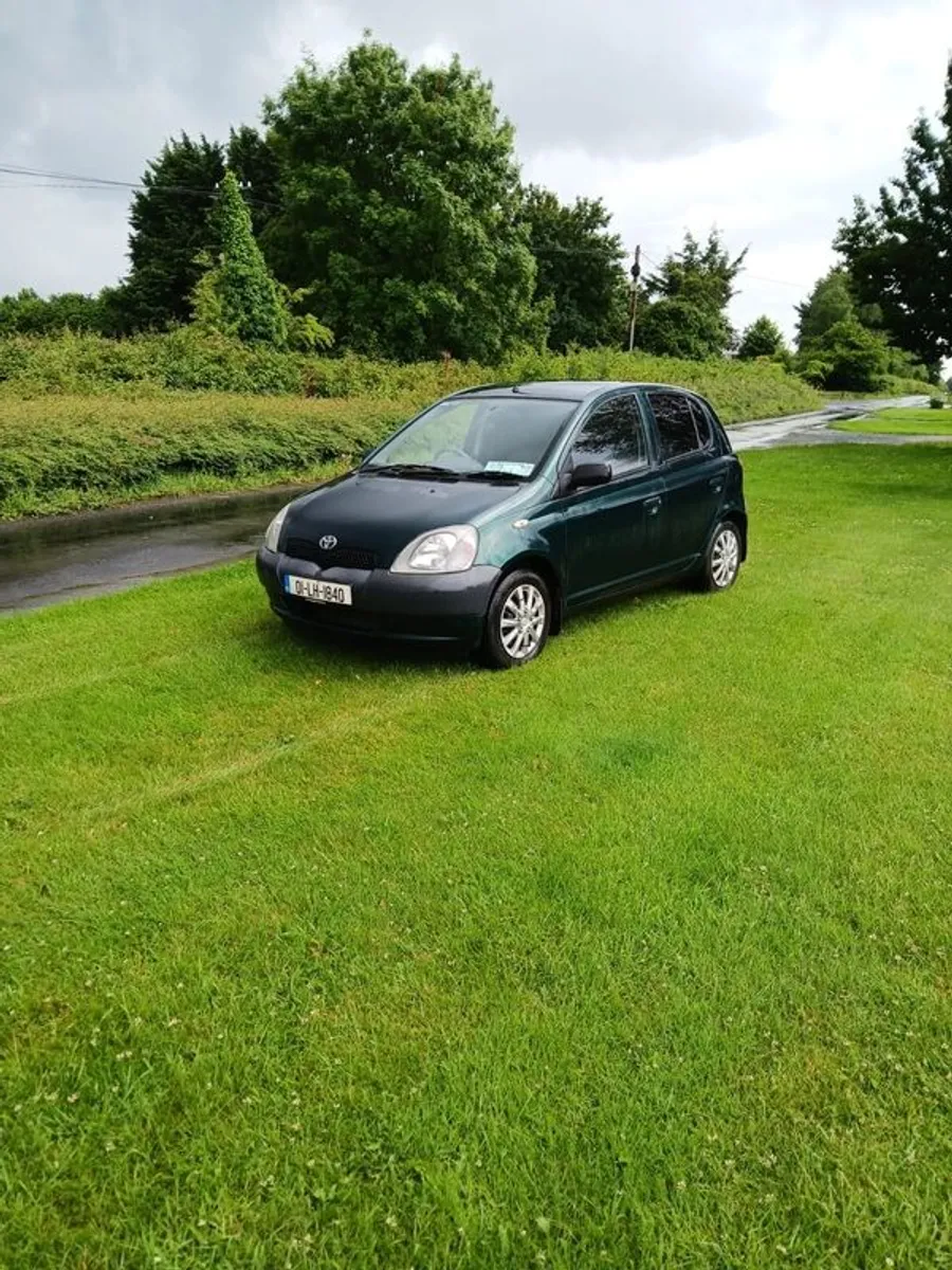 2001 Toyota Yaris - Image 1