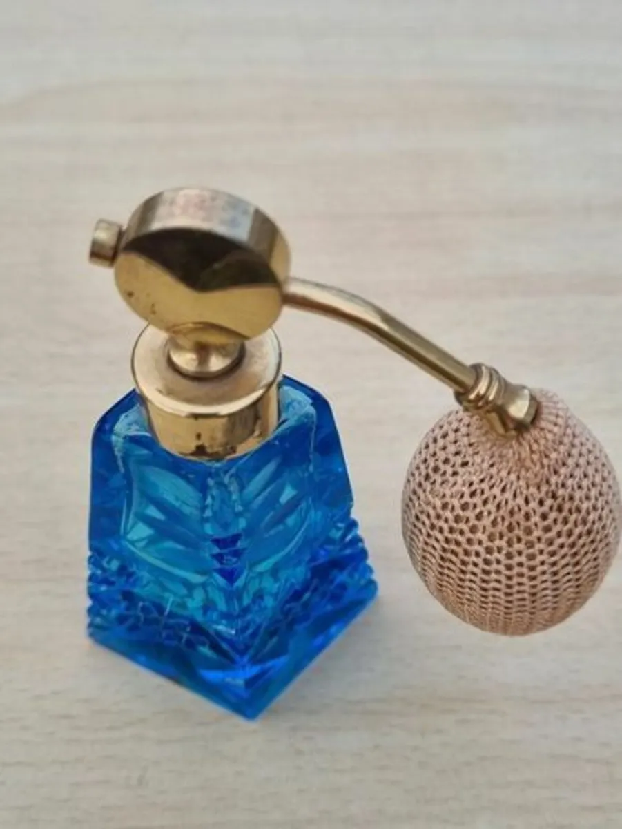 Art deco style cut glass blue perfume bottle - Image 2