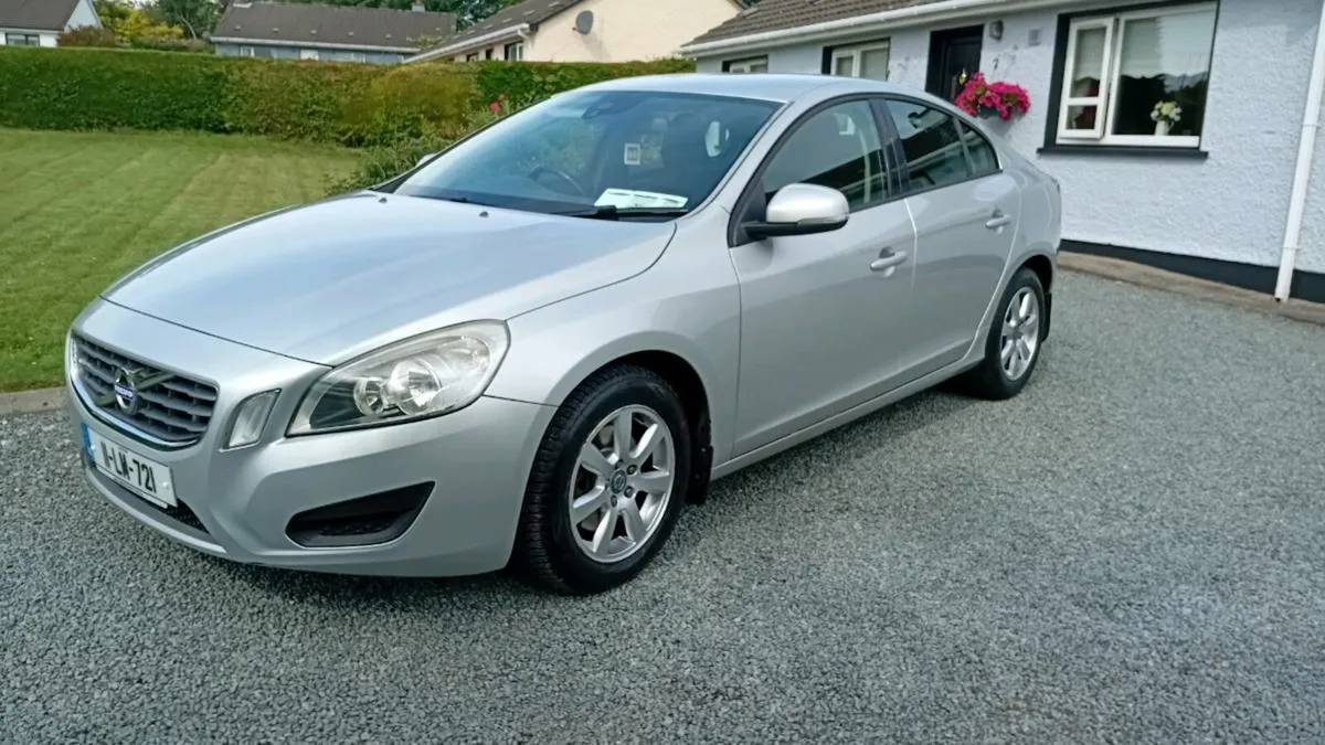 Volvo S60 - Image 1