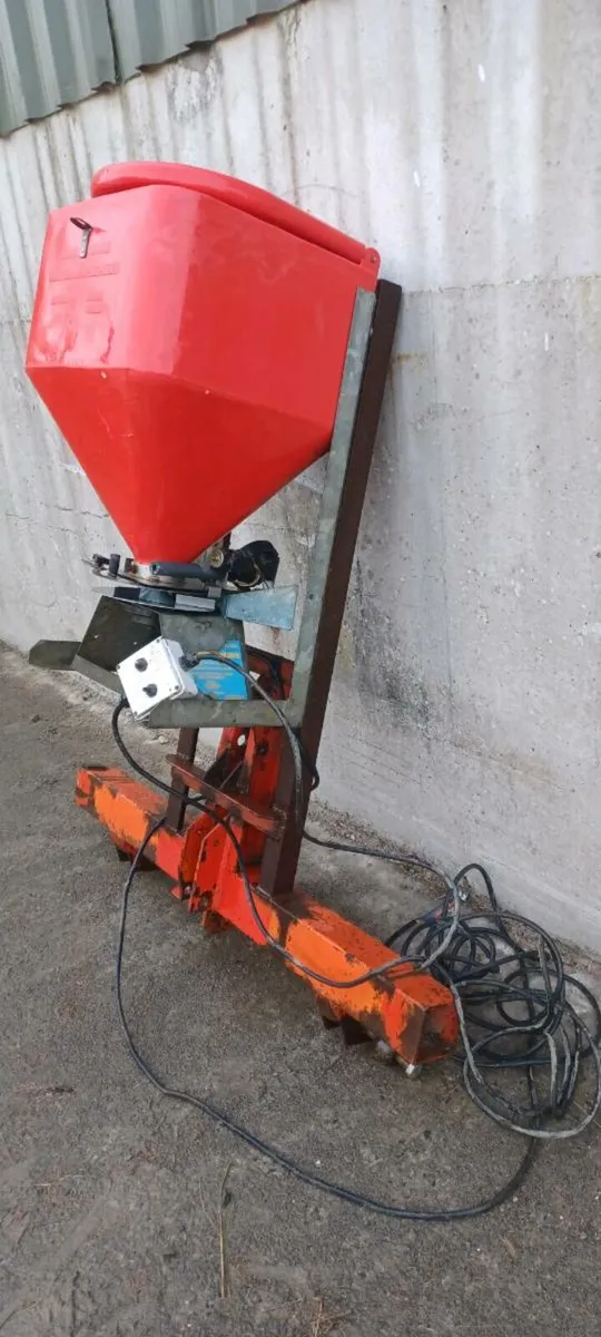 Slug pellet  applicator - Image 1