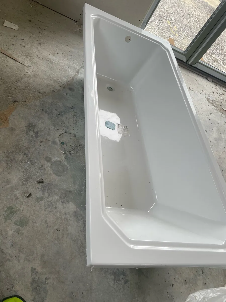 Bath - Image 2